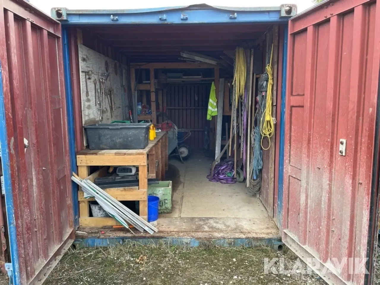 Billede 2 - 20 fods container med indhold