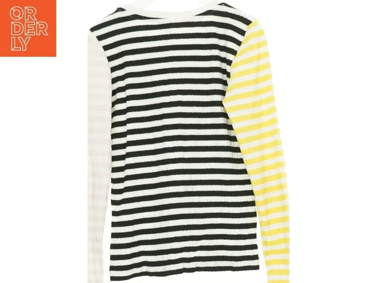 Billede 2 - Bluse fra Pieces (str. 140 cm)