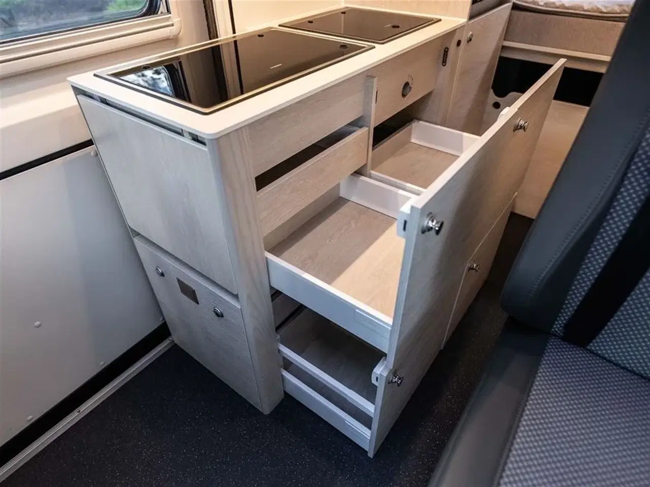 Billede 16 - 2026 - Tourne 6.0 Cruise aut. gear - Black