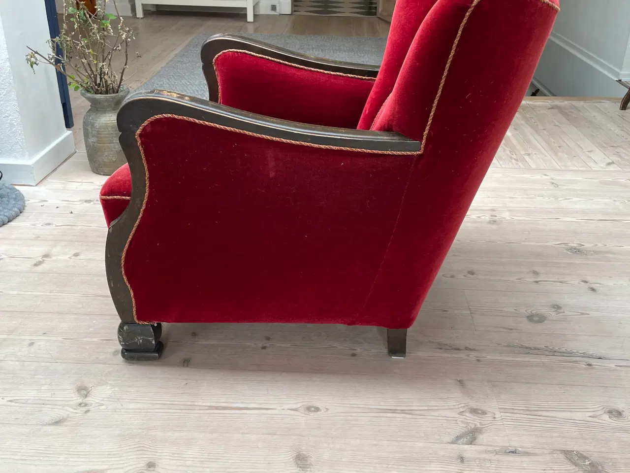 Billede 4 - Lænestol med rødt plyds
