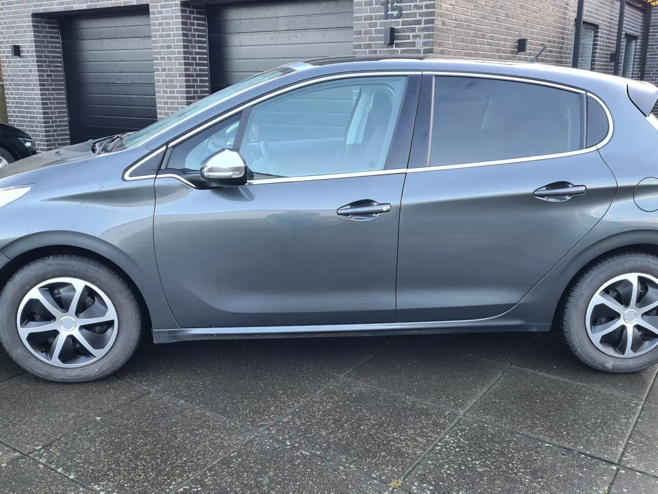 Billede 4 - Peugeot 208 1,6 BlueHDi Desire Sky 100H