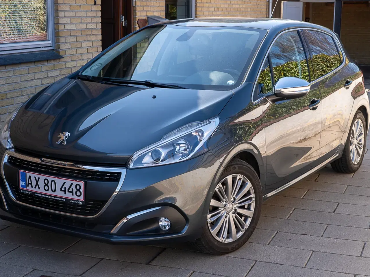 Billede 1 - Peugeot 208 1.2 VTi 5D Allure i perfekt stand