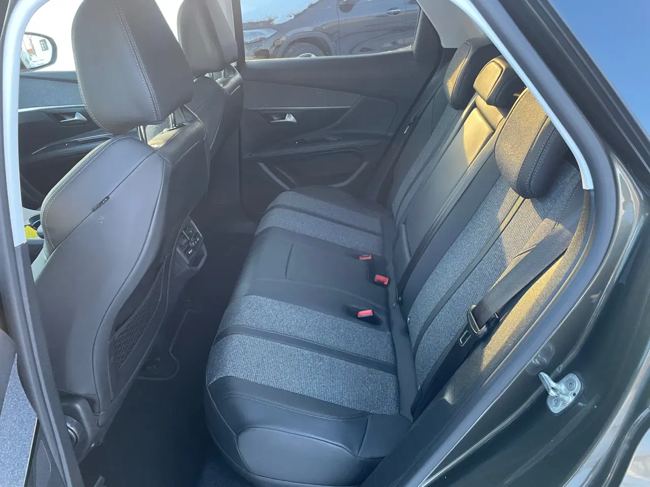 Billede 5 - Peugeot 3008 1,6 PureTech  Plugin-hybrid Allure LTD EAT8 225HK 5d 8g Aut.