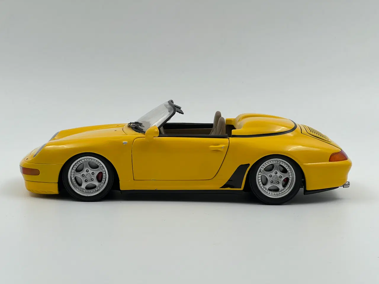 Billede 2 - Porsche 911 Carrera Speedster (993) 1:18  Custom 