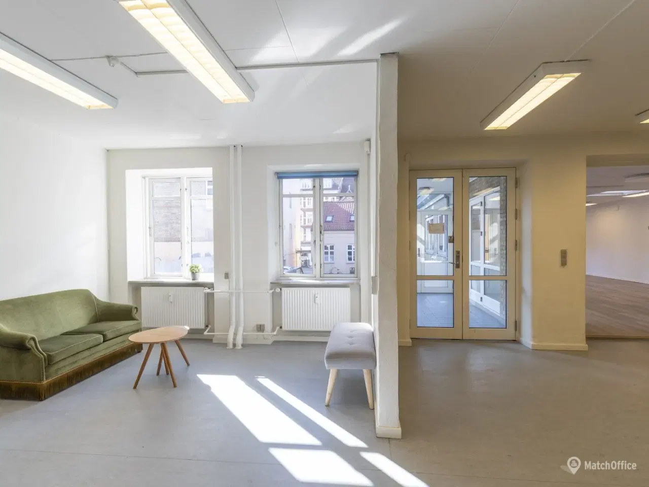 Billede 2 - Lyse. momsfritaget lokaler med fælles tagterrasse