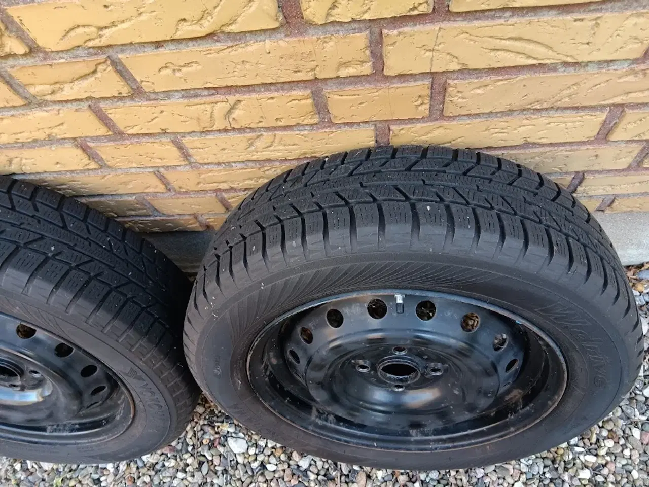 Billede 2 - Vinterdæk til måske din bil
