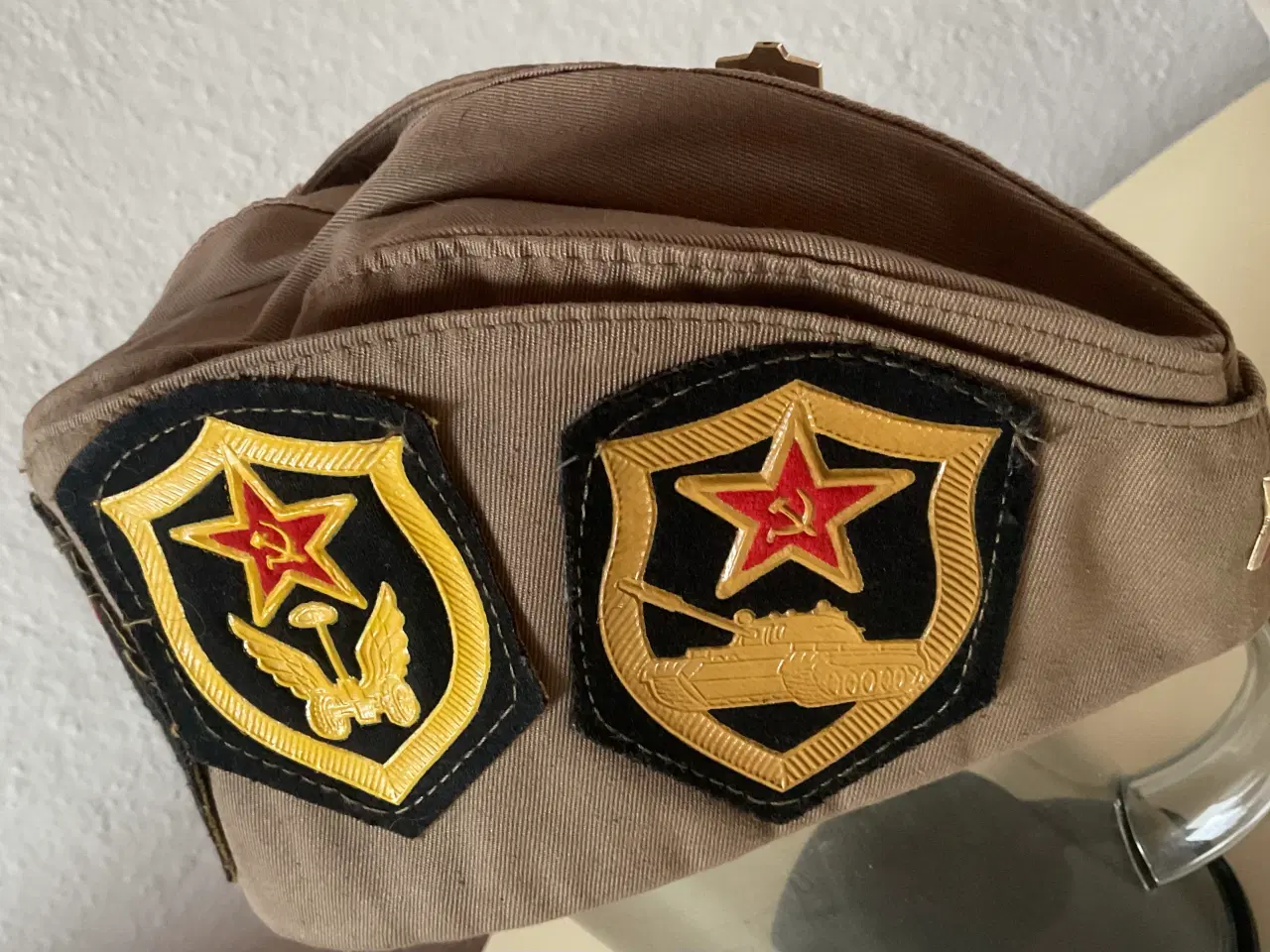 Billede 3 - Sovjetisk militær kasket med emblemer