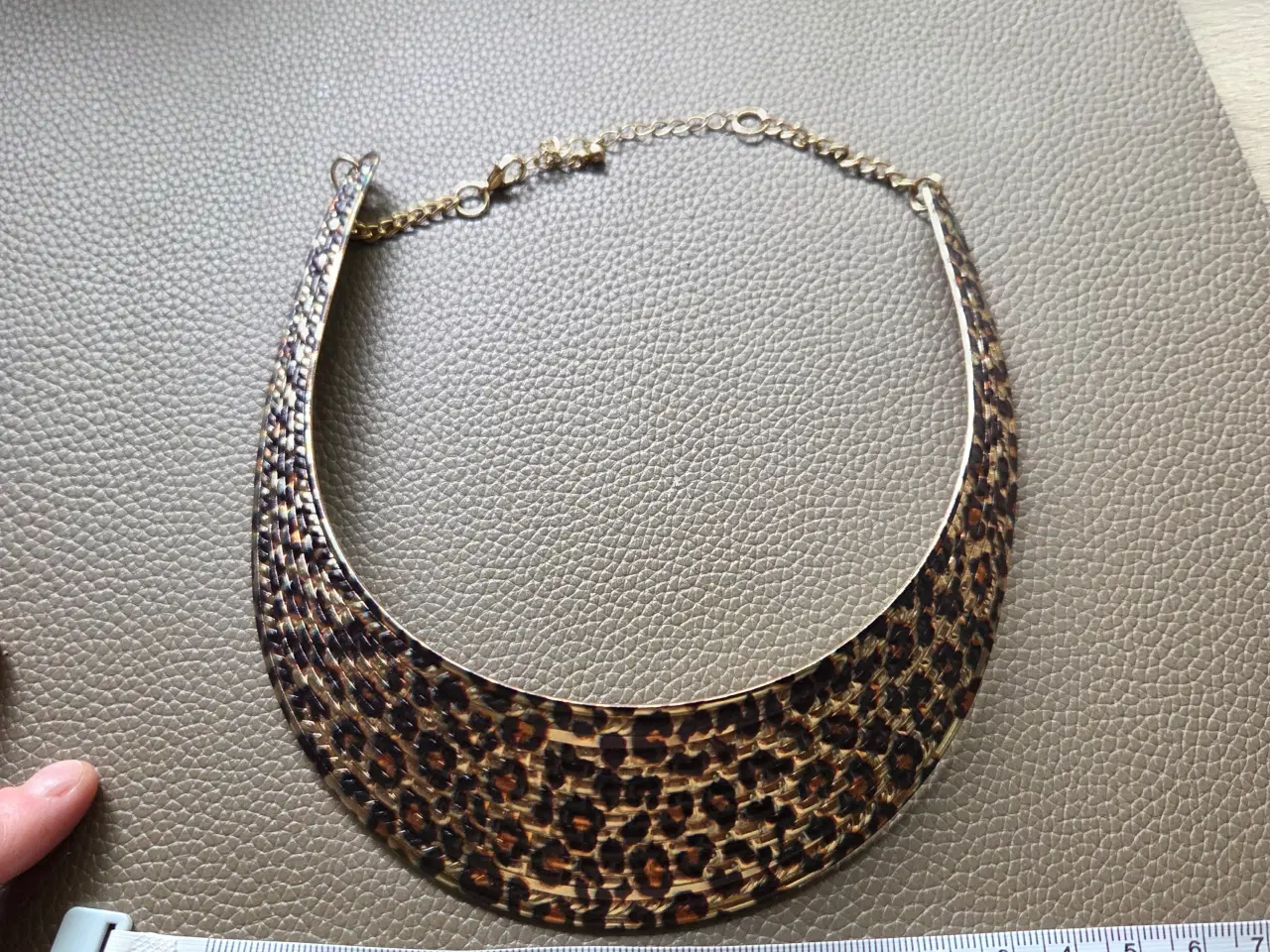 Billede 9 - Halssmykke med leopard print 