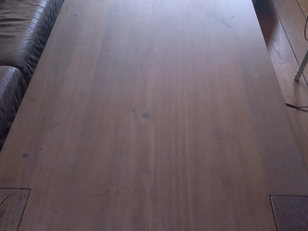 Billede 1 - Flot sofabord i egetræ sælges.