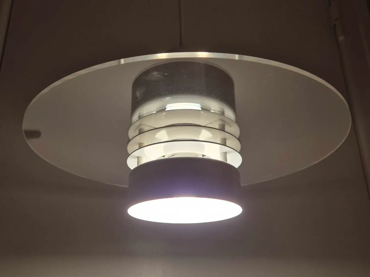 Billede 7 - Svævende 80'er-pendel med gennemsigtig skærm