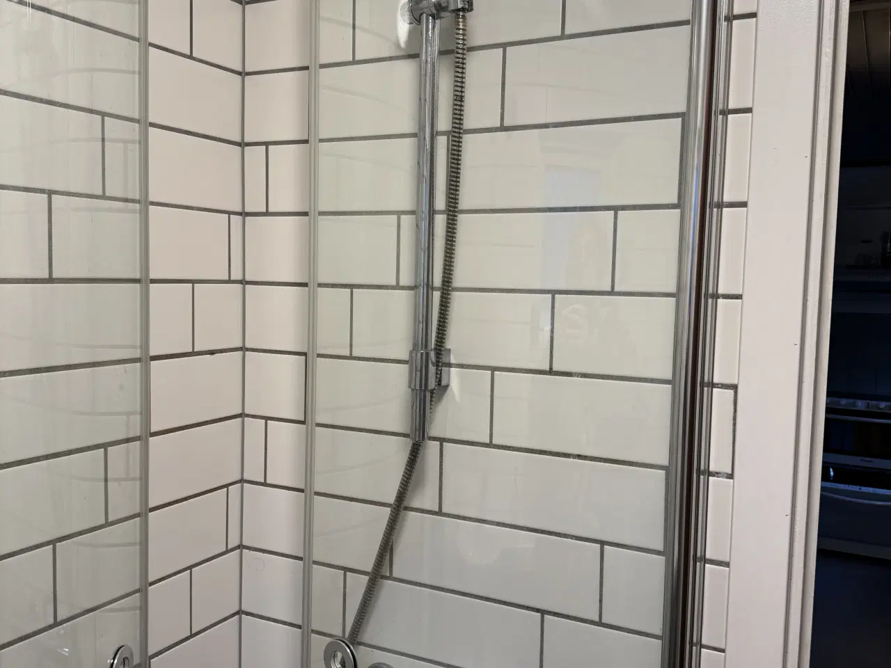 Billede 2 - Brusehjørne - INR til det lille badeværelse