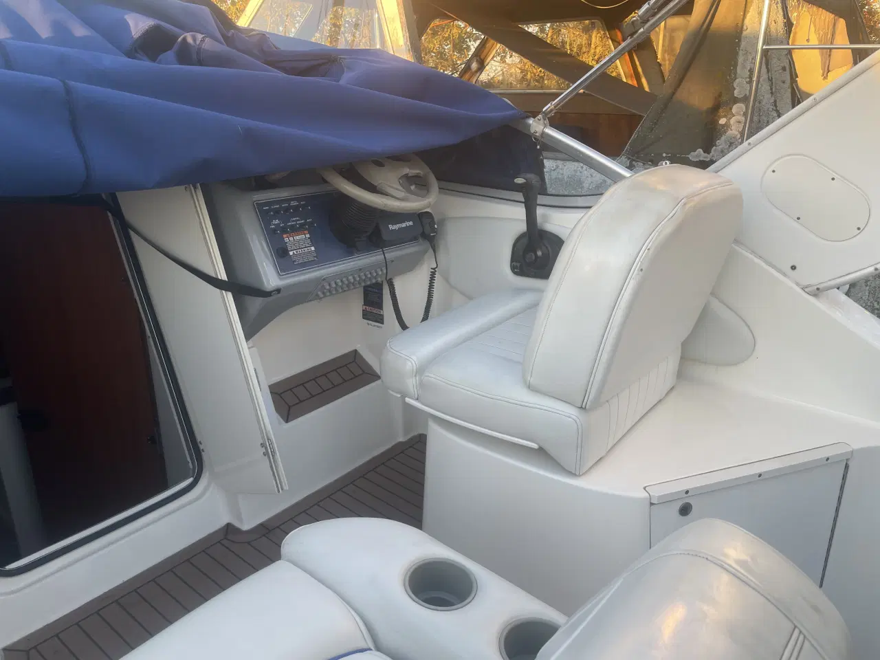 Billede 10 - Bayliner 285 – projektbåd / handyman-tilbud