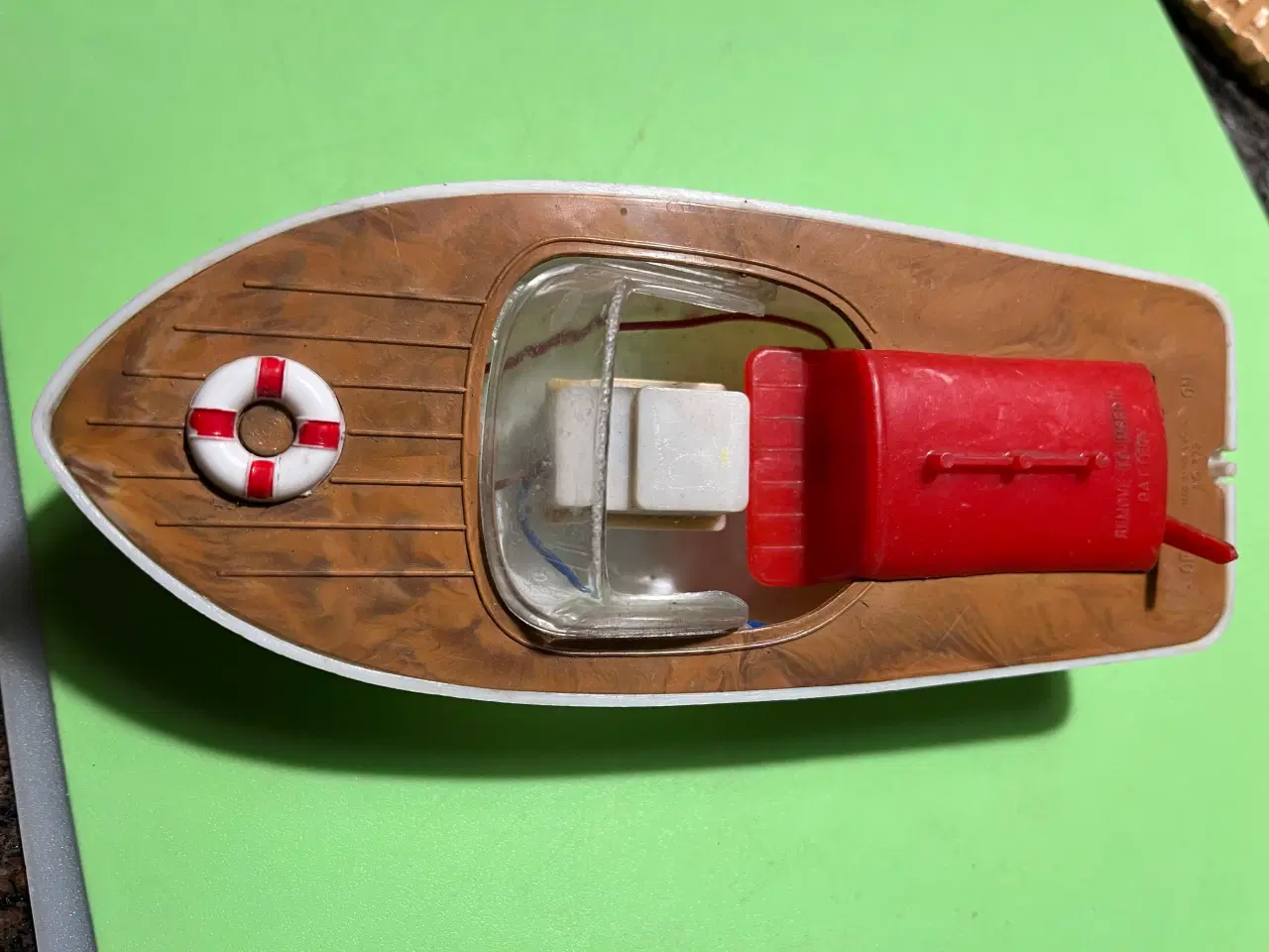 Billede 4 - Gl. plastik legetøjsbåd. Giv bud.