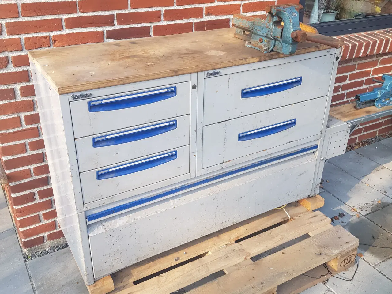 Billede 2 -  Sortimo Bilindretning  arbejdsbord til varevogn.