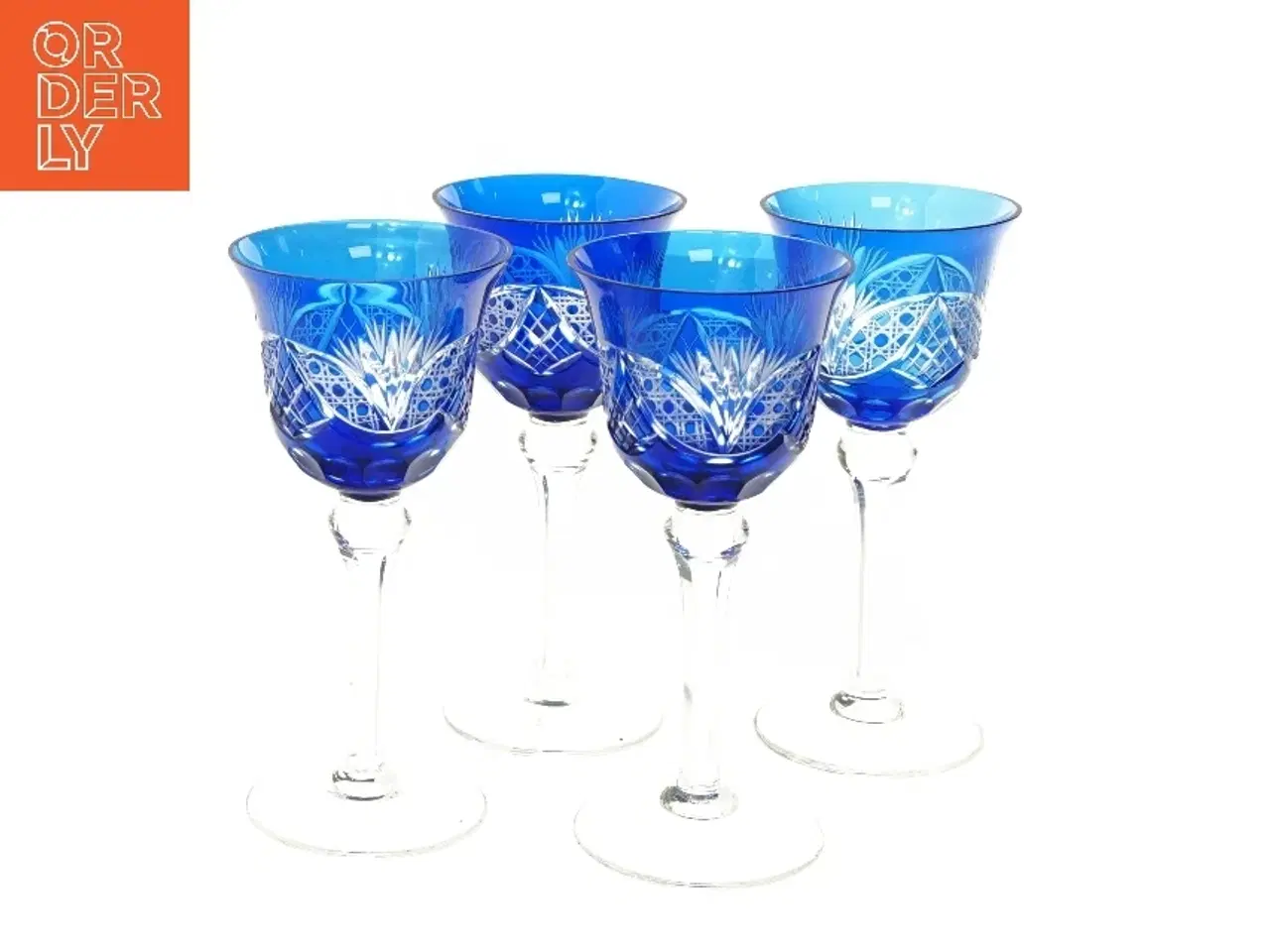 Billede 1 - Blå vinglas med mønster, 4 stk (str. 4 stk Ø 8,5 cm længde 19 cm)