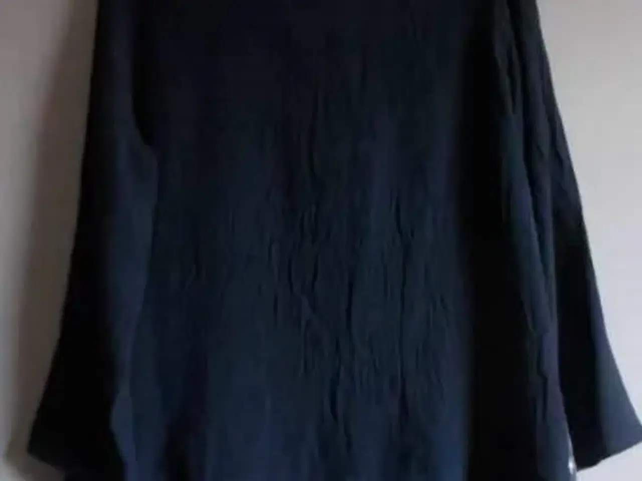 Billede 2 - Festlig bluse, brystmål-100 cm