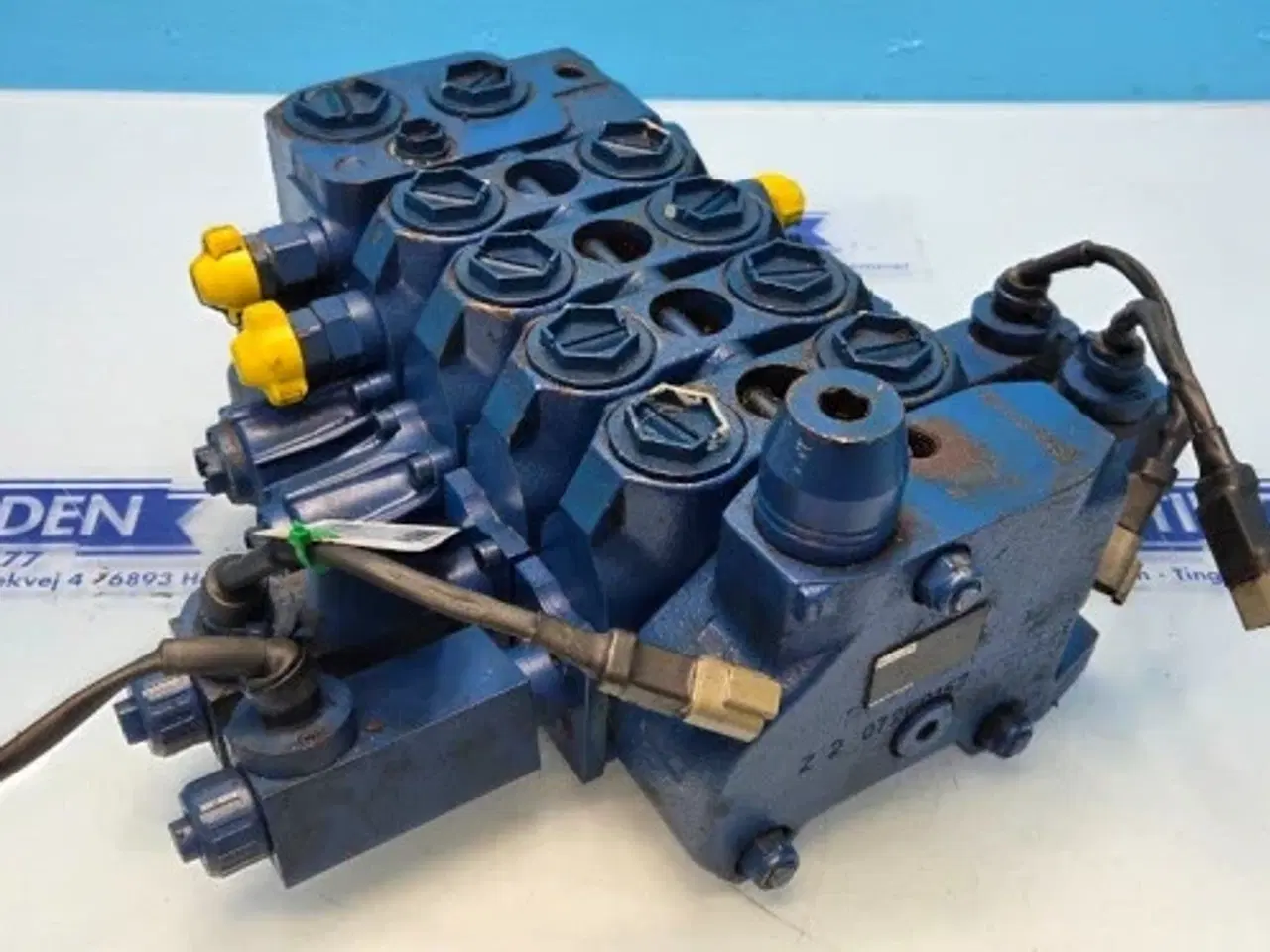 Billede 3 - New Holland LM5080 Hydraulikventil 87358442