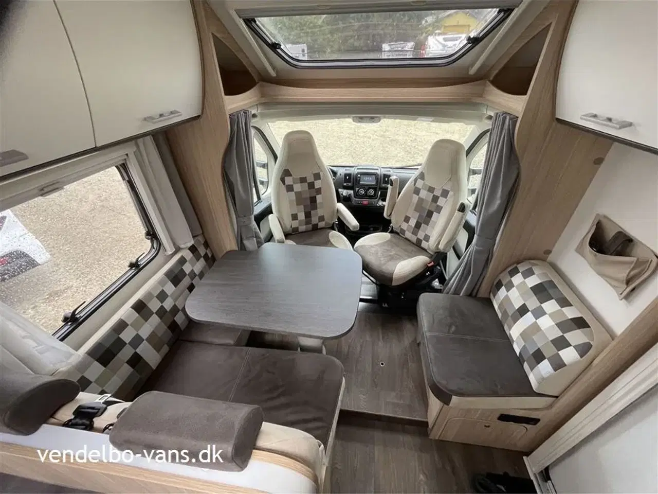 Billede 5 - 2019 - SunLight T 69 L Aut.gear   150 HK - automatgear - bemærk det lave km tal