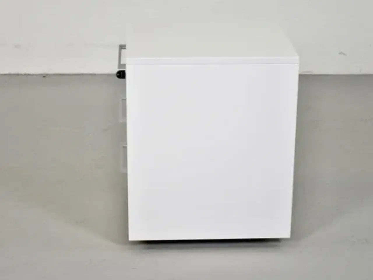 Billede 2 - Hvid dencon skuffekassette med tre skuffer og lås