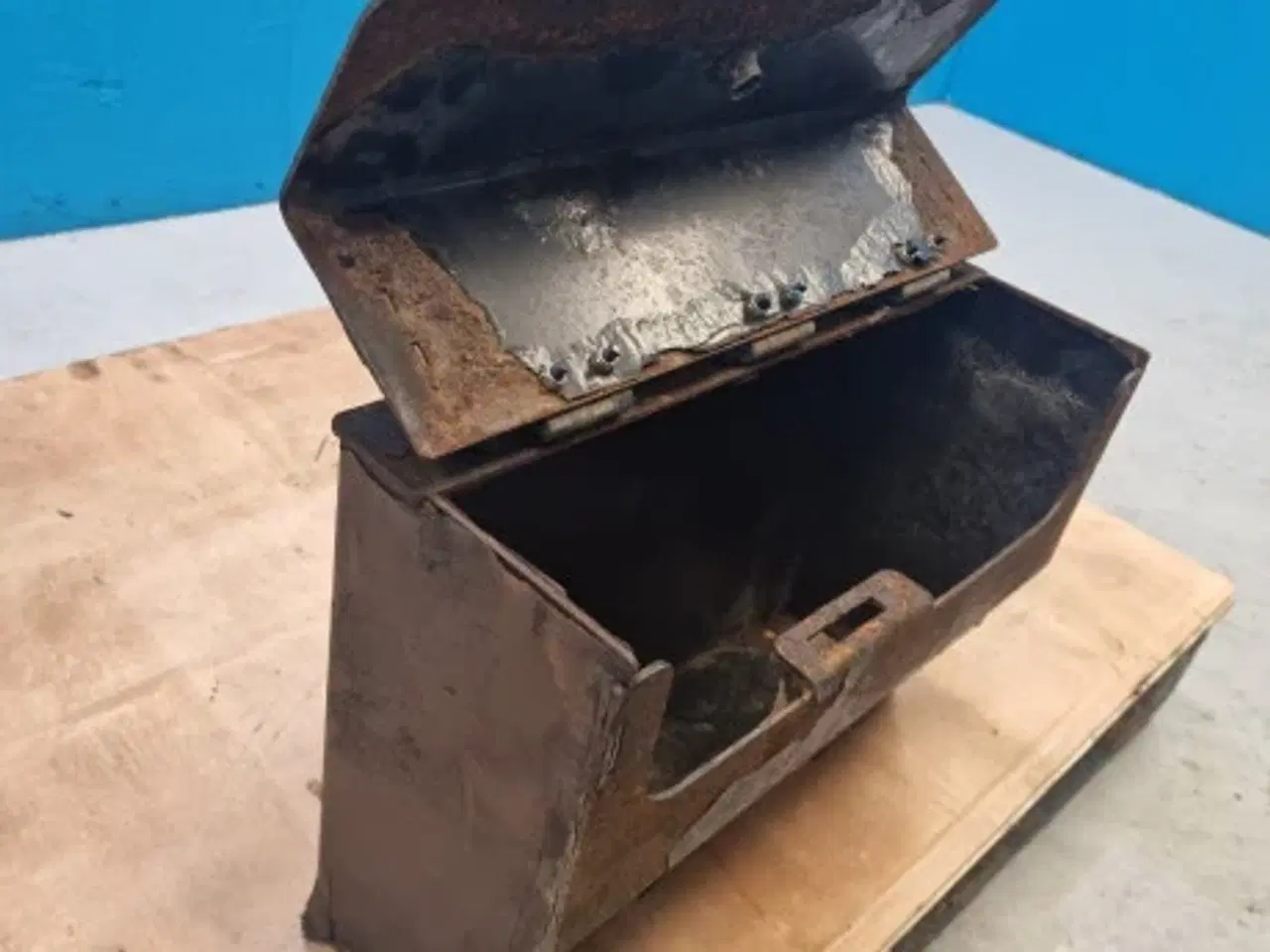 Billede 7 - JCB 4CX Værktøjskasse 128/H0977