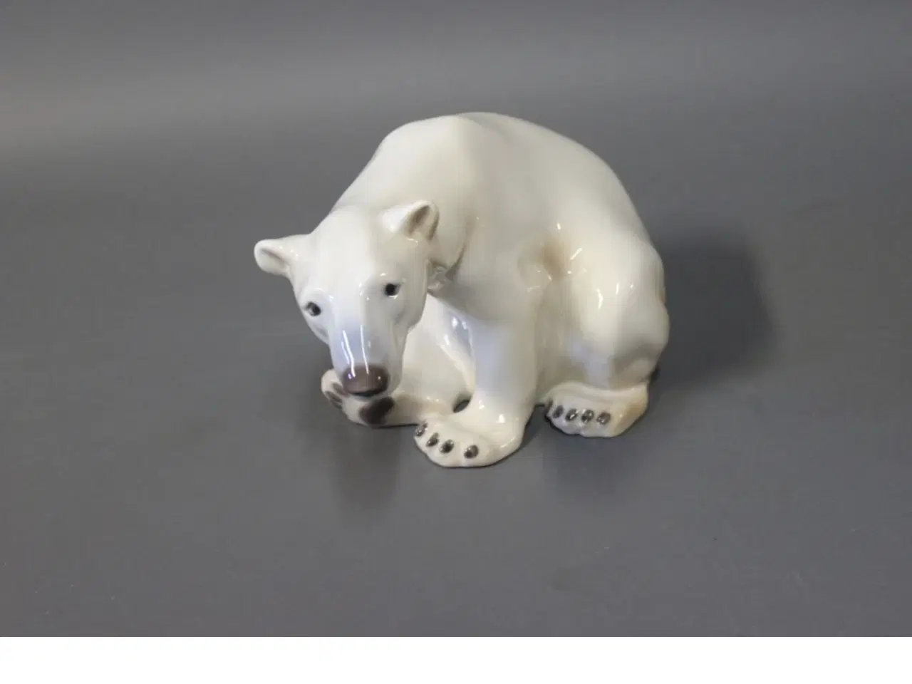 Billede 2 - Siddende isbjørn, 409