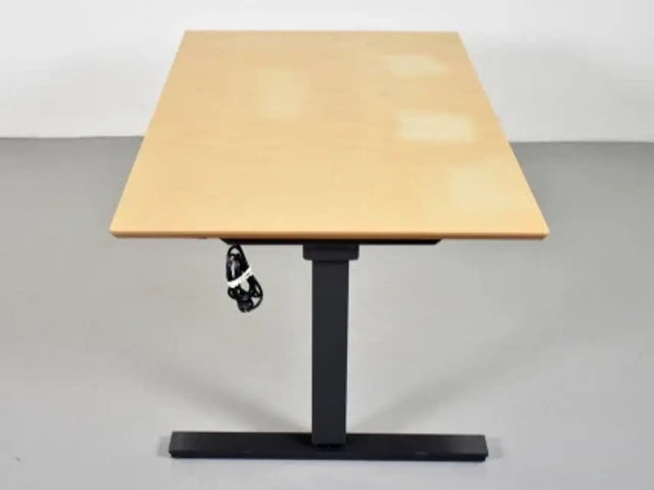 Billede 2 - Hæve-/sænkebord med plade i ahorn, 160 cm.