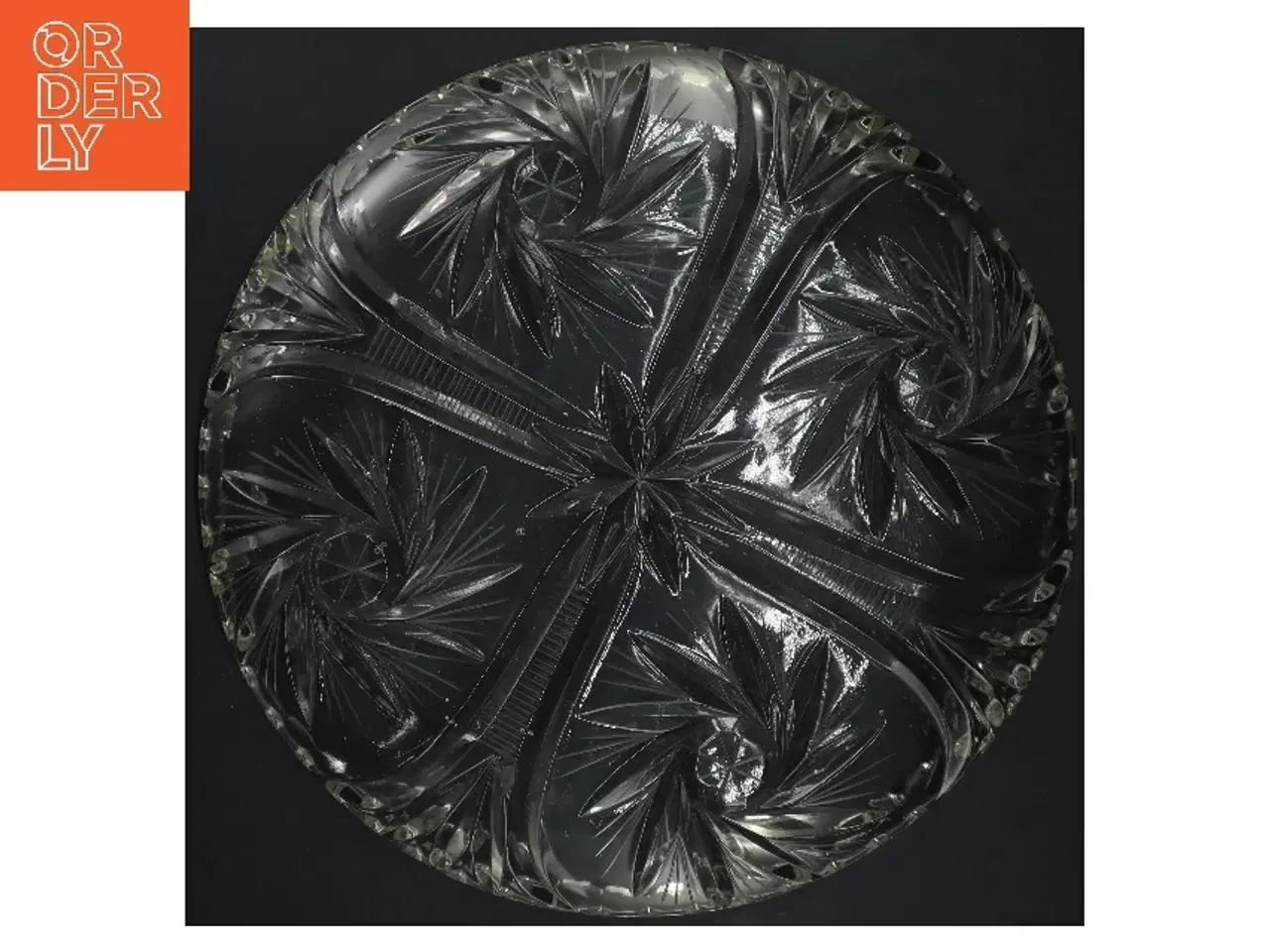 Billede 3 - Rund skåret glasfad (str. Ø 28 cm)