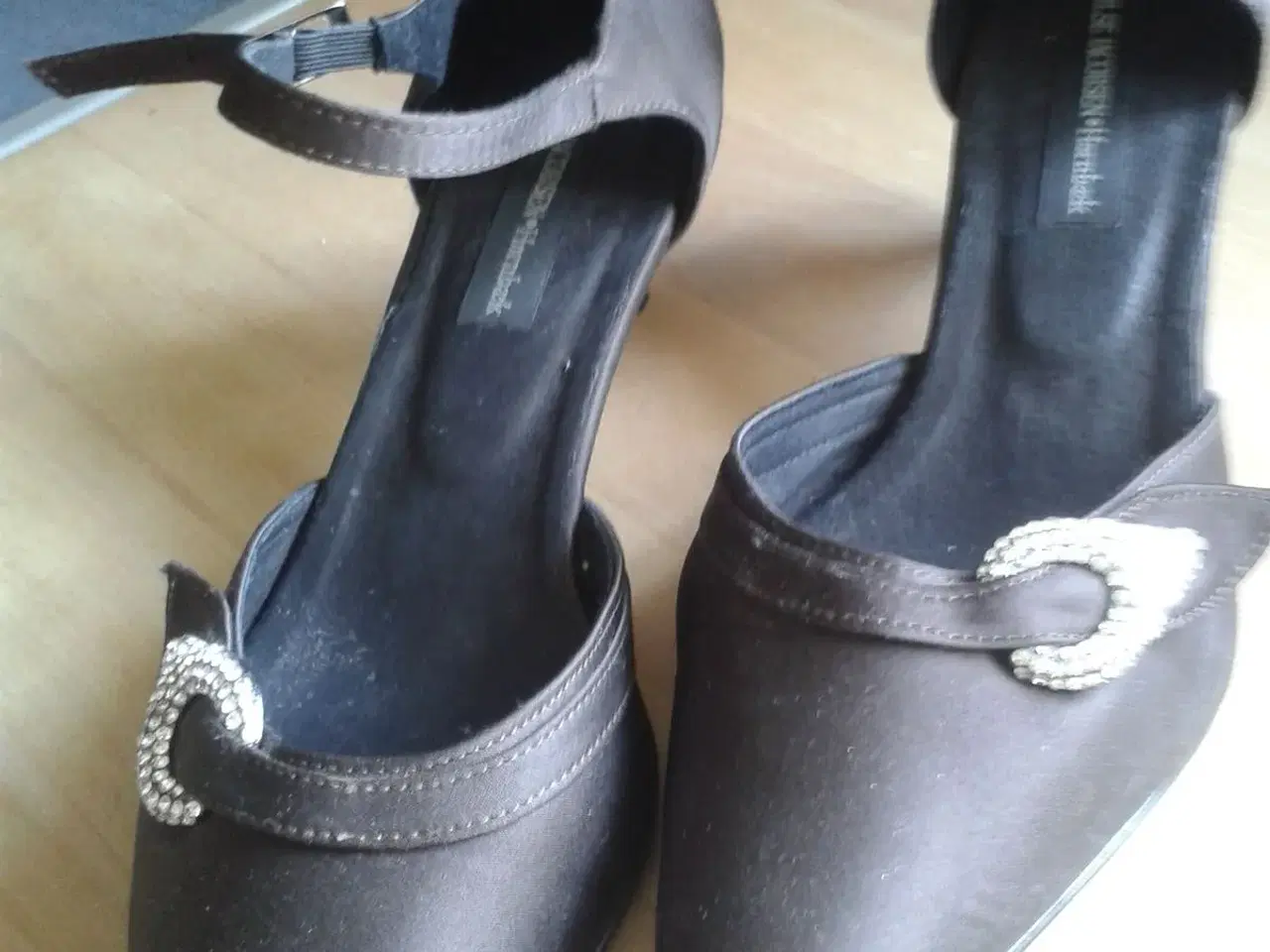 Billede 1 - Ilse Jacobsen-Hornbæk sko med hæl og ank