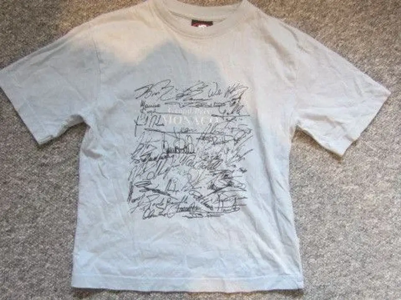 Billede 1 - Str. 8 år, lyseblå t-shirt