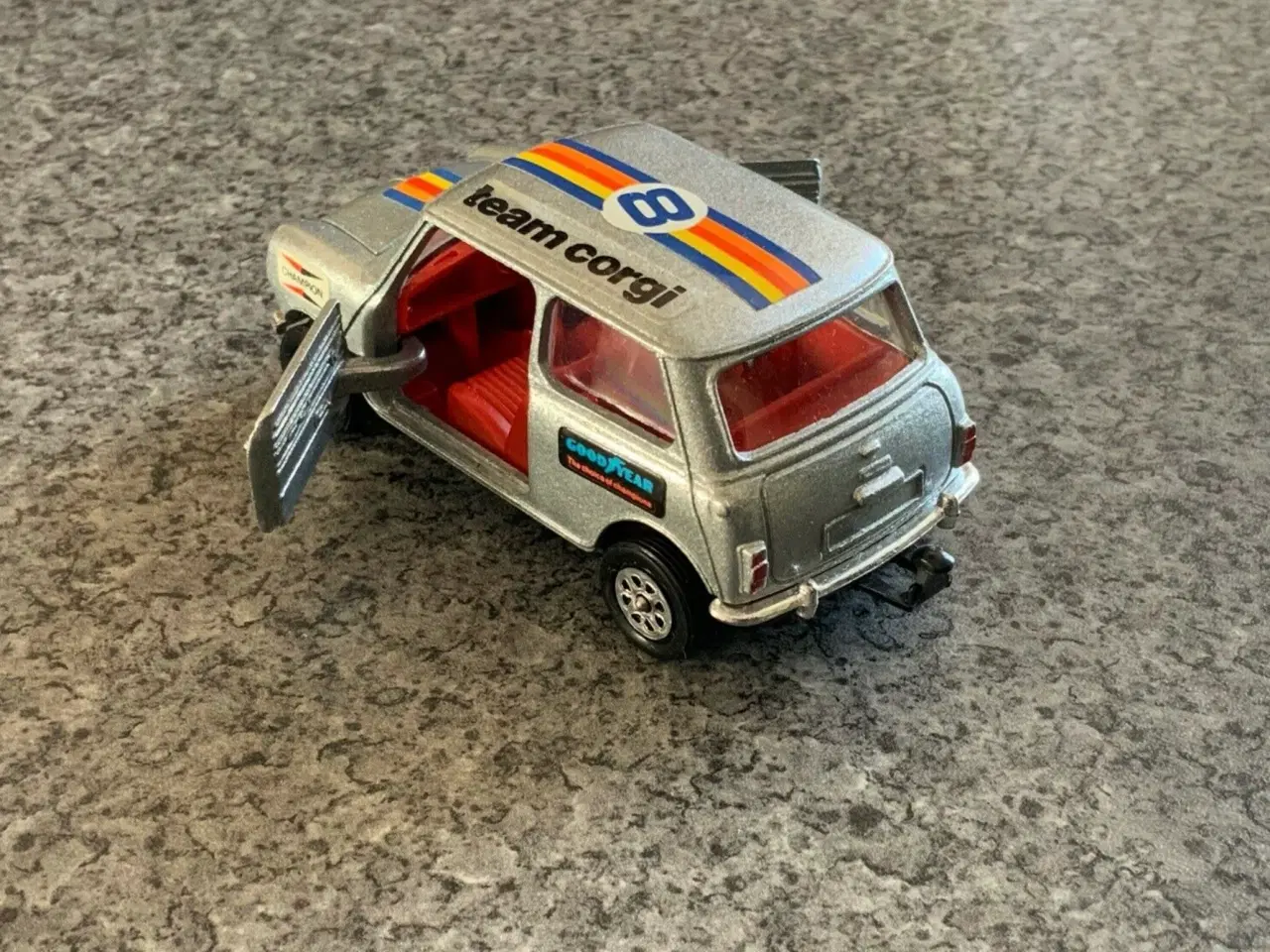 Billede 4 - Corgi Toys No. 201 Mini 1000 British Leyland 
