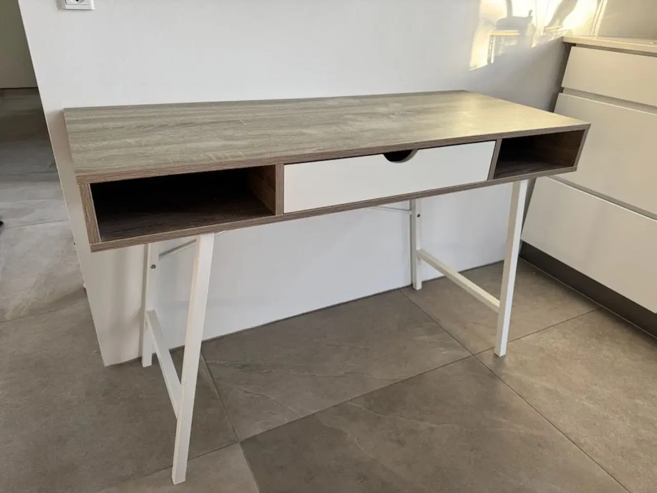 Billede 1 - Flot skrivebord 