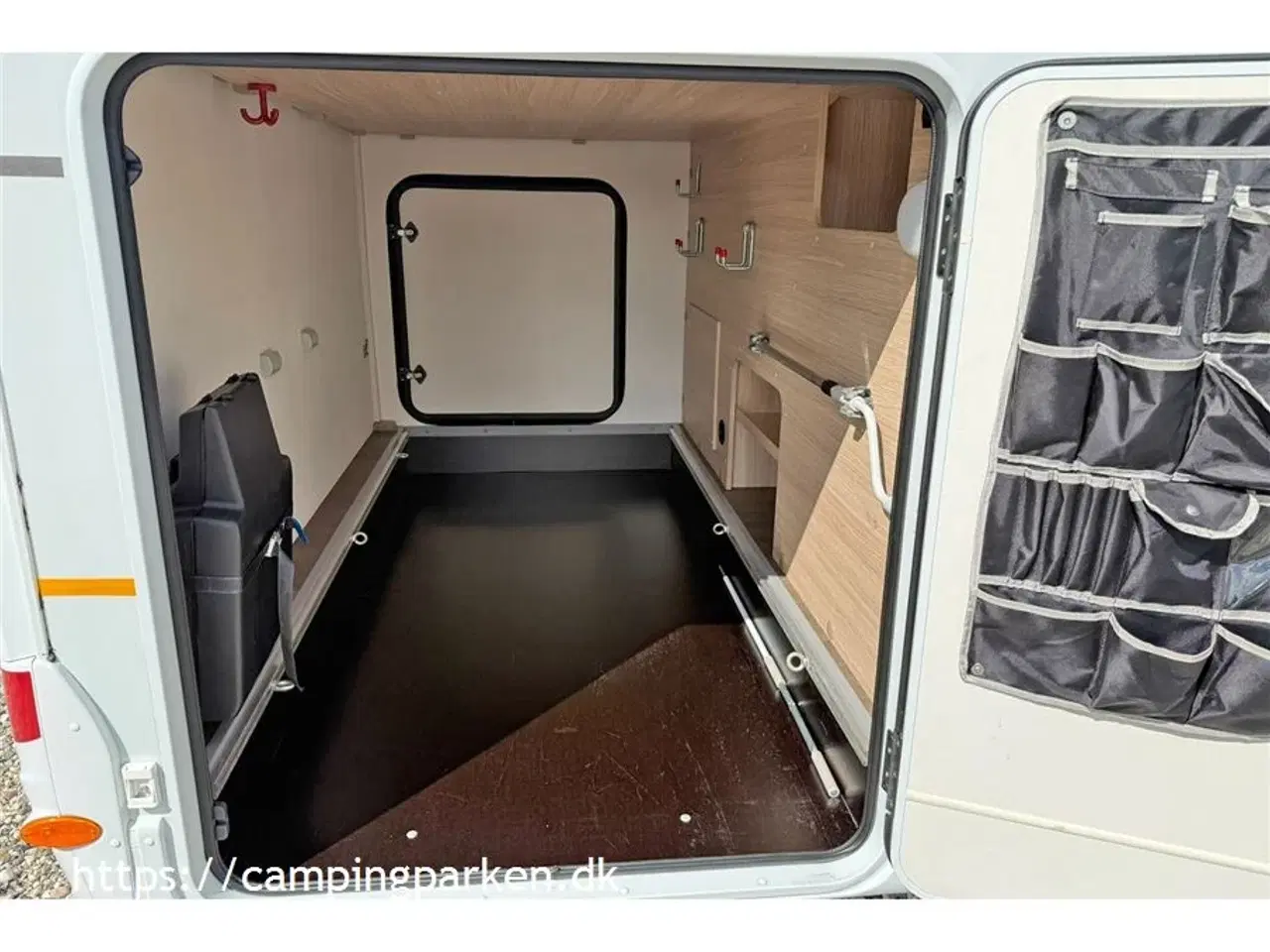 Billede 13 - 2020 - SunLight   Super fin Sunlight autocamper med enkeltsenge og 4 selepladser