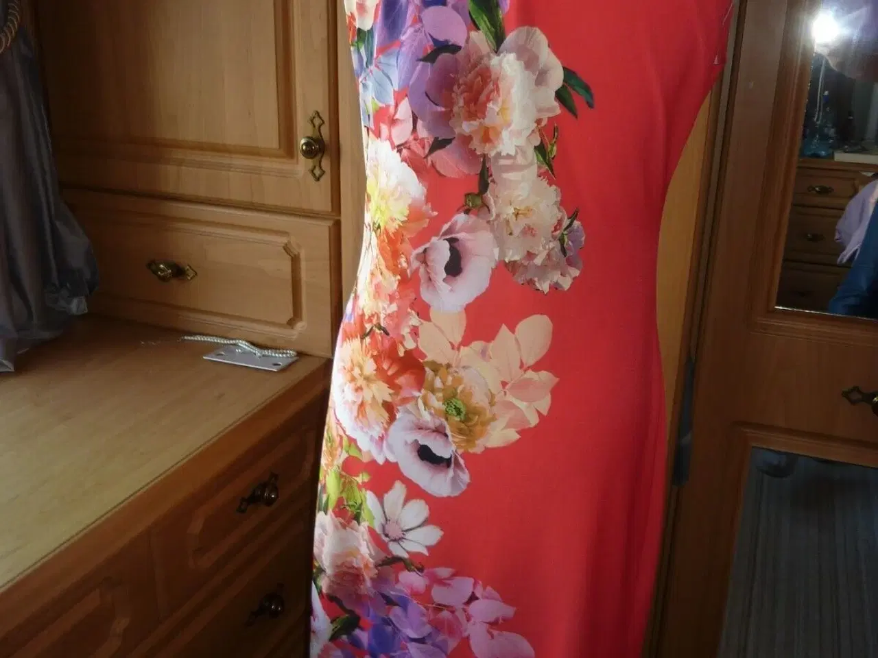 Billede 3 - smuk kjole fra Wallis Brandet Størrelse :medium