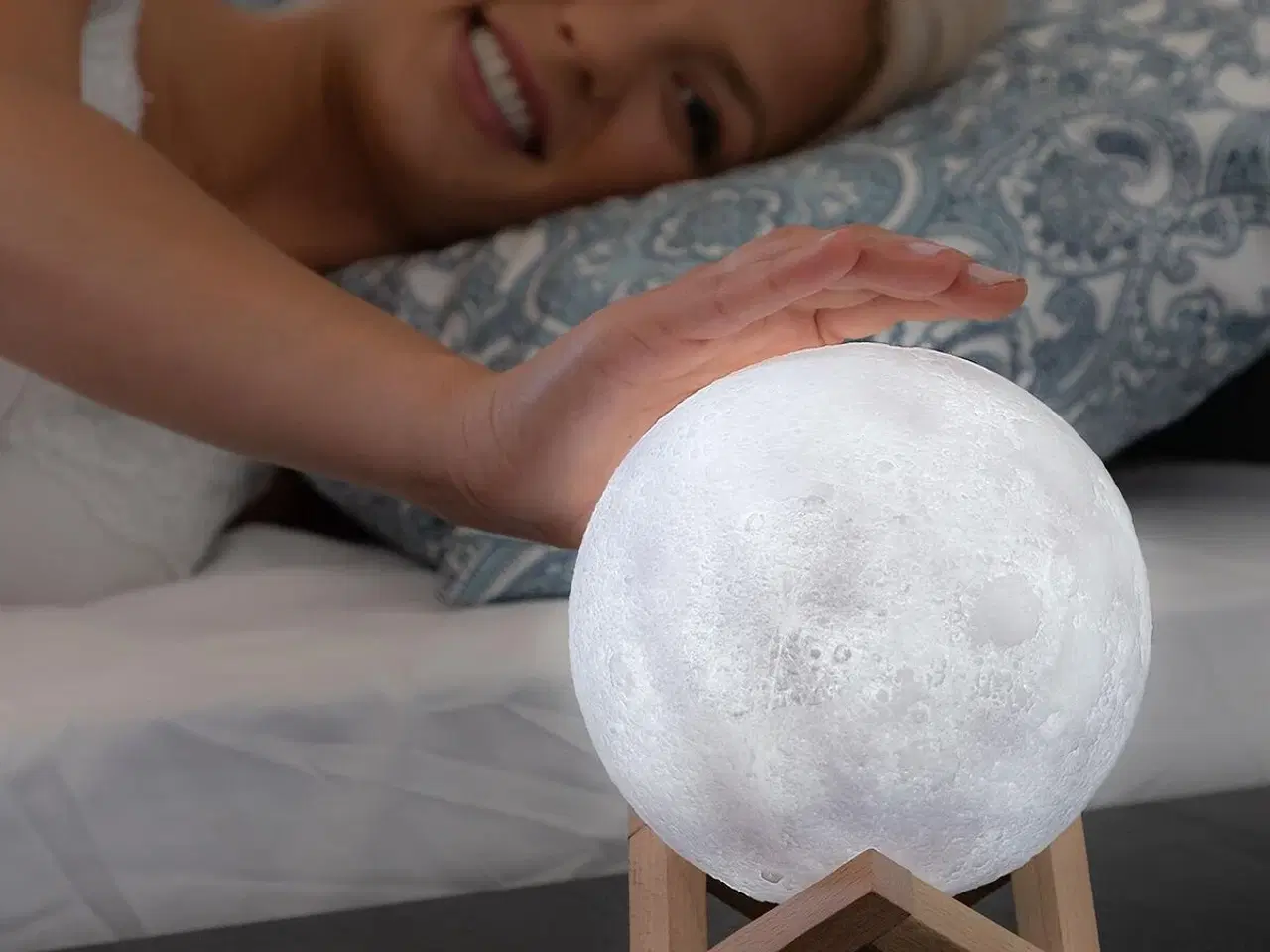 Billede 4 - Genopladelige LED-Lampe Måne Moondy InnovaGoods