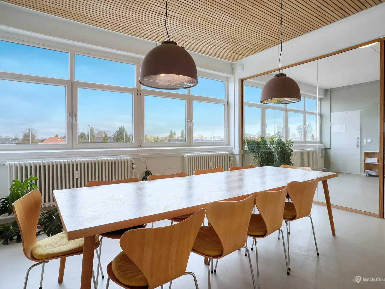 Billede 3 - Centralt beliggende ejendom med synlig facade mod Herlev Hovedgade
