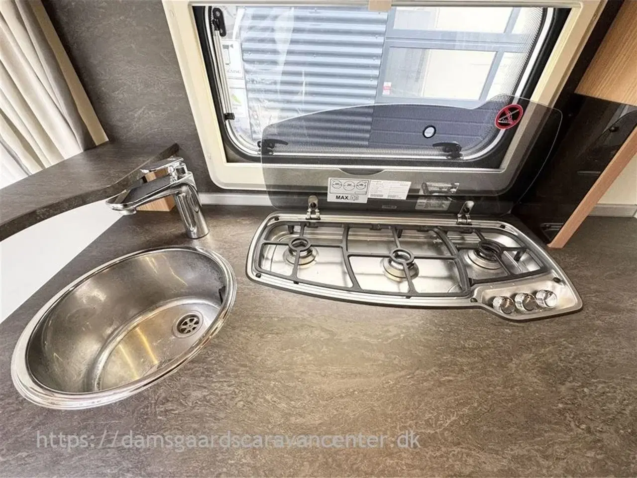 Billede 12 - 2018 - Knaus Südwind Silver Selection 450 FU   Franskseng-Gulvtemp.-Mover-Telt