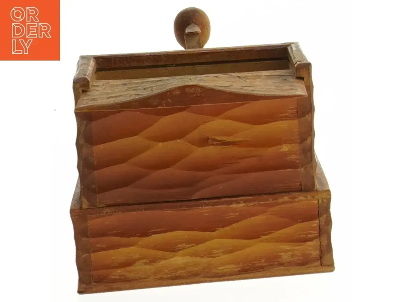 Billede 3 - Træfigur i form af en fugl der kan tage cigarettermed holder (str. 15x10 cm)