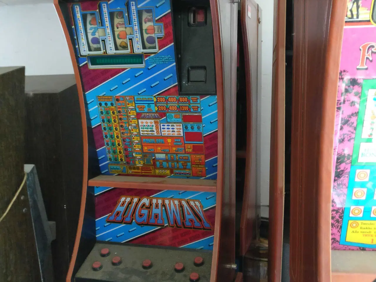 Billede 3 - Spilleautomater plus reservedele.