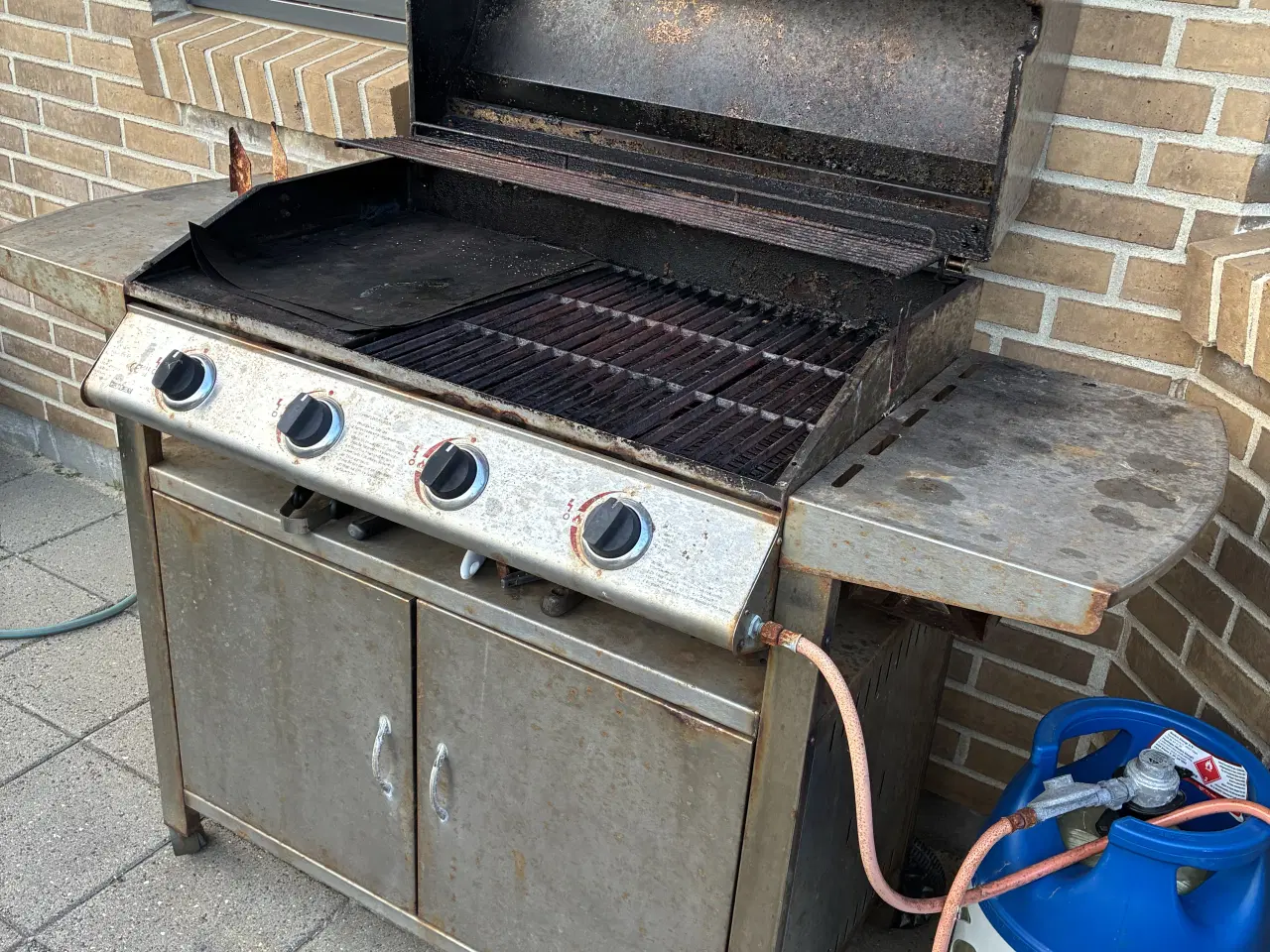 Billede 2 - Stor grill med gasflaske