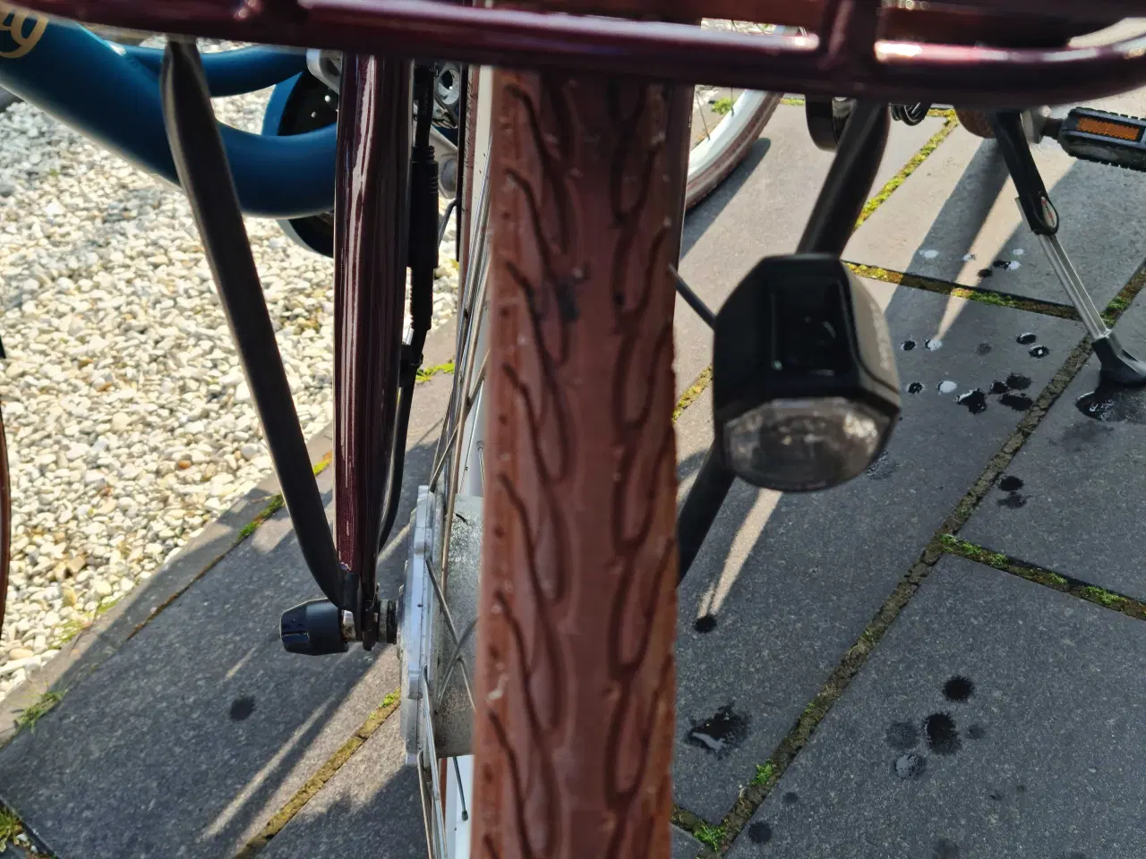 Billede 6 - To elcykler med ekstrabatterier og cykeltasker