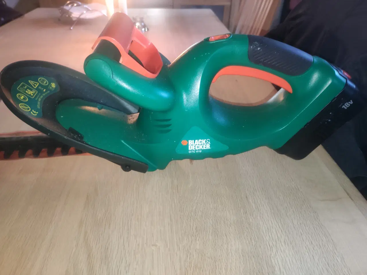 Billede 2 - Hæk klipper på batteri 