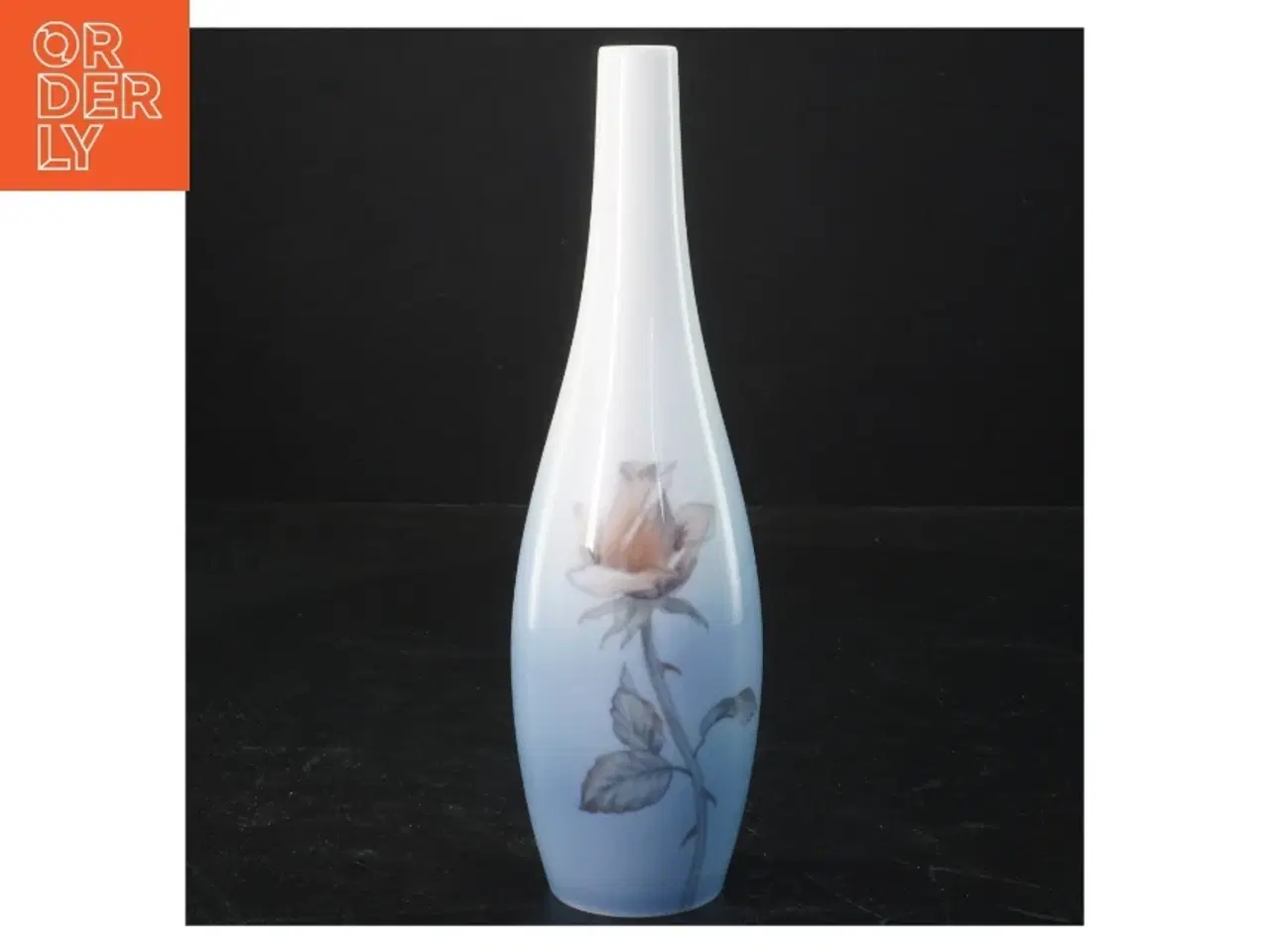 Billede 1 - Lyngby Porcelænvase med blomsterdekoration (str. 21,5 cm)