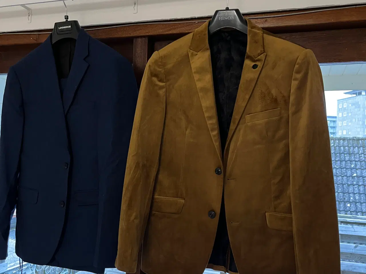 Billede 7 - Flyttekasse fyldt med herretøj 