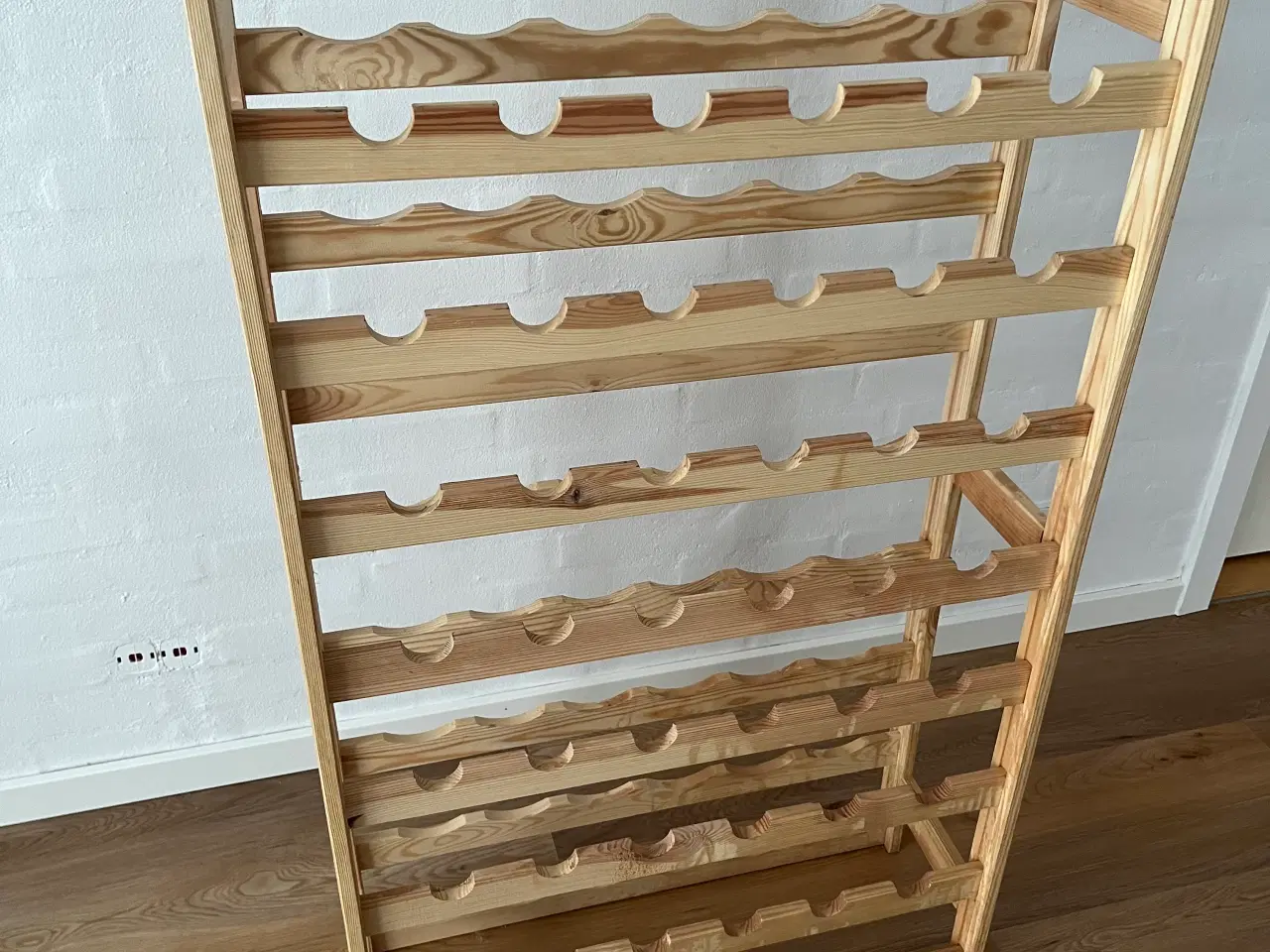 Billede 1 - Vinreol til 54 flasker