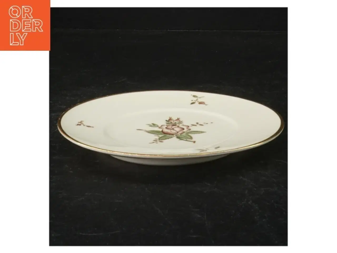 Billede 2 - Porcelænstallerkener med blomstermotiv fra B&G