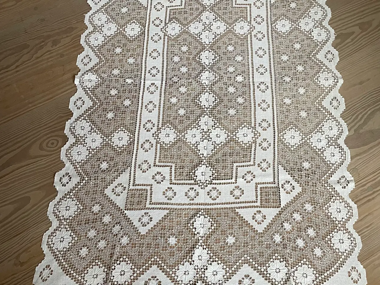 Billede 3 - Blondedug 95x140 cm