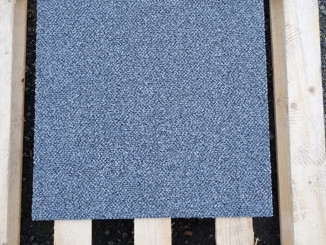 Billede 1 - Tæppeflise Grå - helt nye - 19 m2