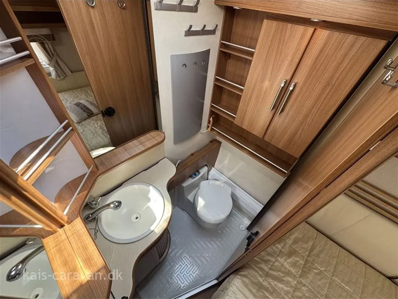 Billede 9 - 2010 - Kabe Royal 560 XL KS