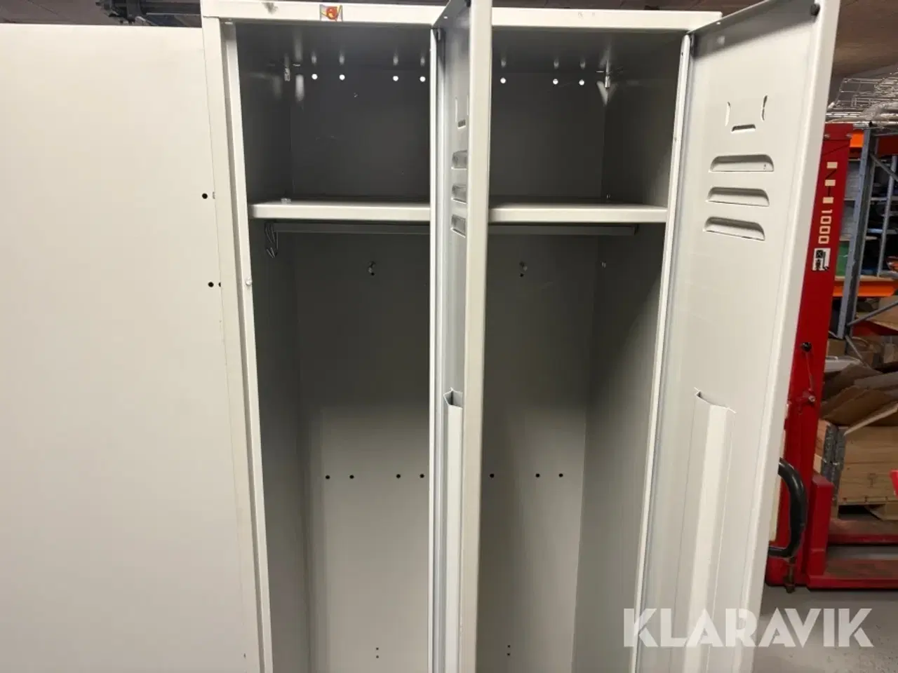 Billede 8 - Omklædningsskabe i stål 3 styk.