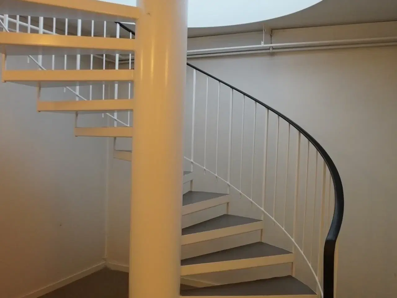 Billede 9 - Synligt lejemål med attraktiv beliggenhed tæt på station og City 2